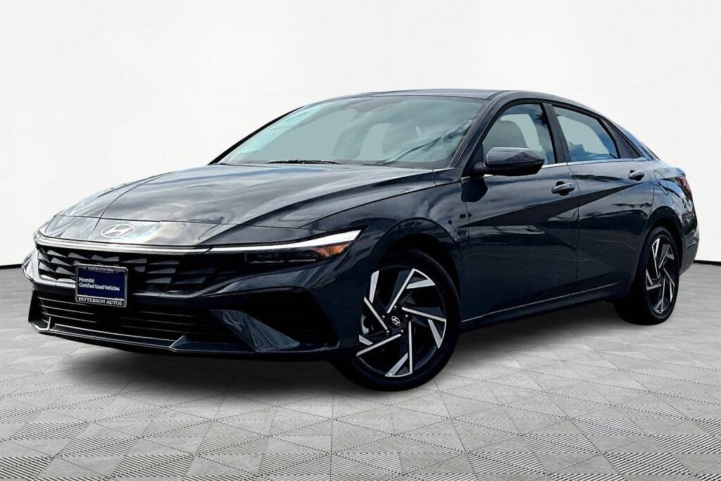 2025 Hyundai Elantra Hybrid Limited — Sedan — 4,860 mi — Tustin, CA