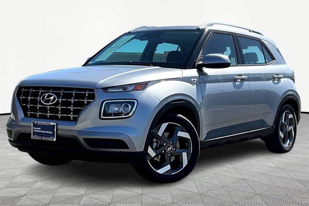 2024 Hyundai Venue SEL — SUV — 7,995 mi — Tustin, CA