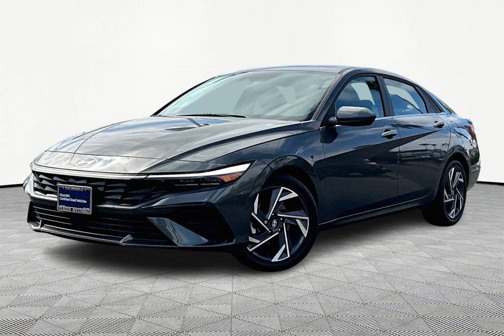 2025 Hyundai Elantra SEL Convenience — Sedan — 5,634 mi — Tustin, CA