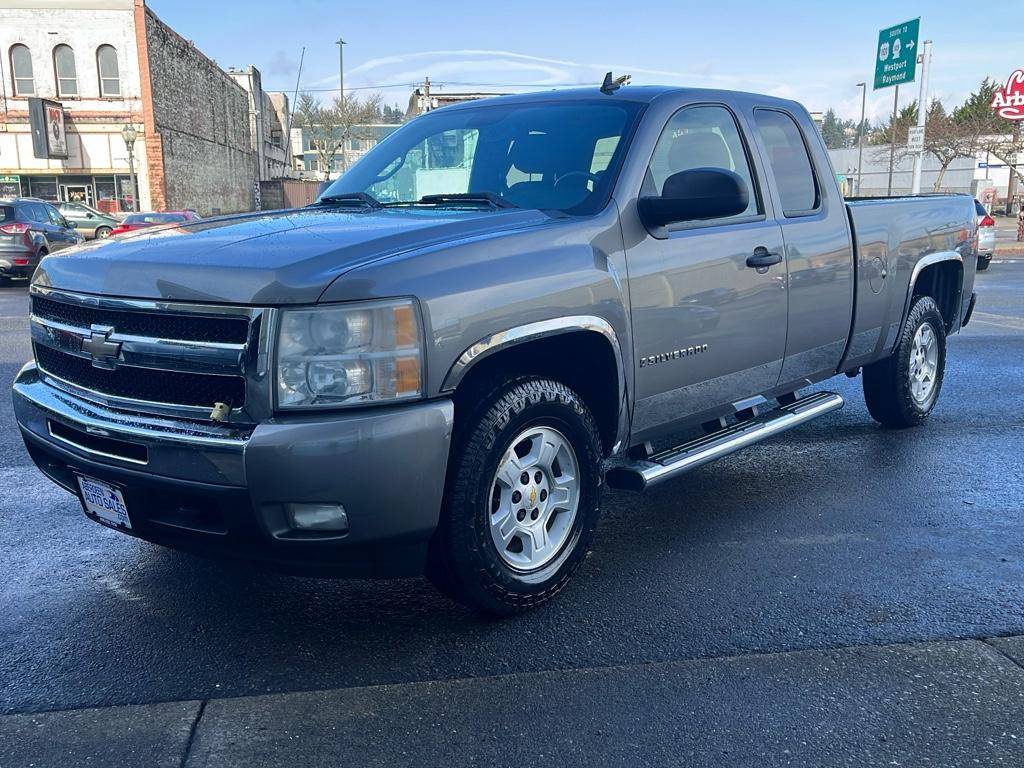 2009 Chevrolet Silverado 1500 WT — Pickup Truck — 82,047 mi — Aberdeen, WA