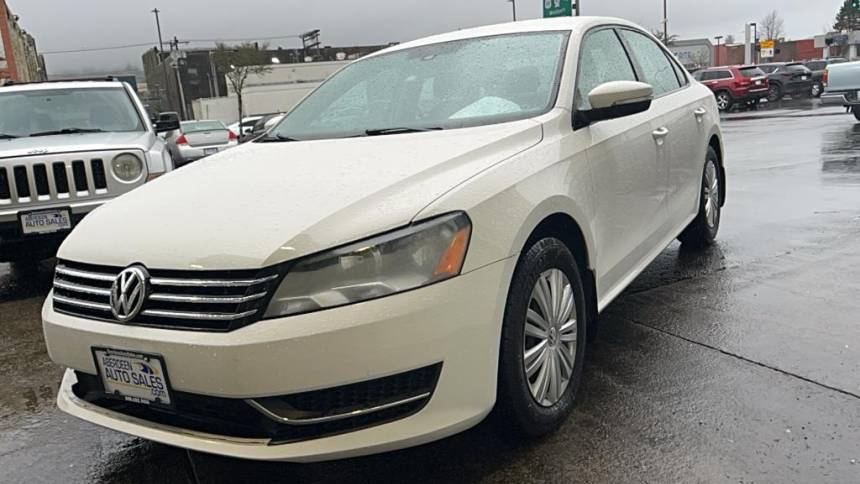 2014 Volkswagen Passat 1.8T S PZEV