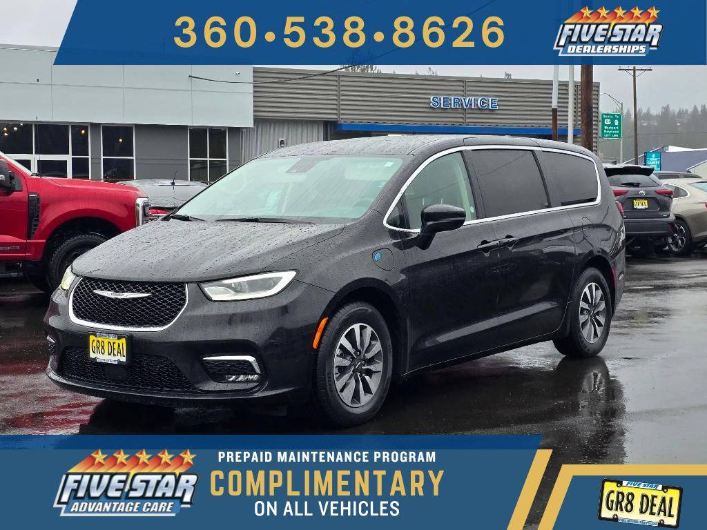 2022 Chrysler Pacifica Hybrid Touring L — Minivan — 67,238 mi — Aberdeen, WA