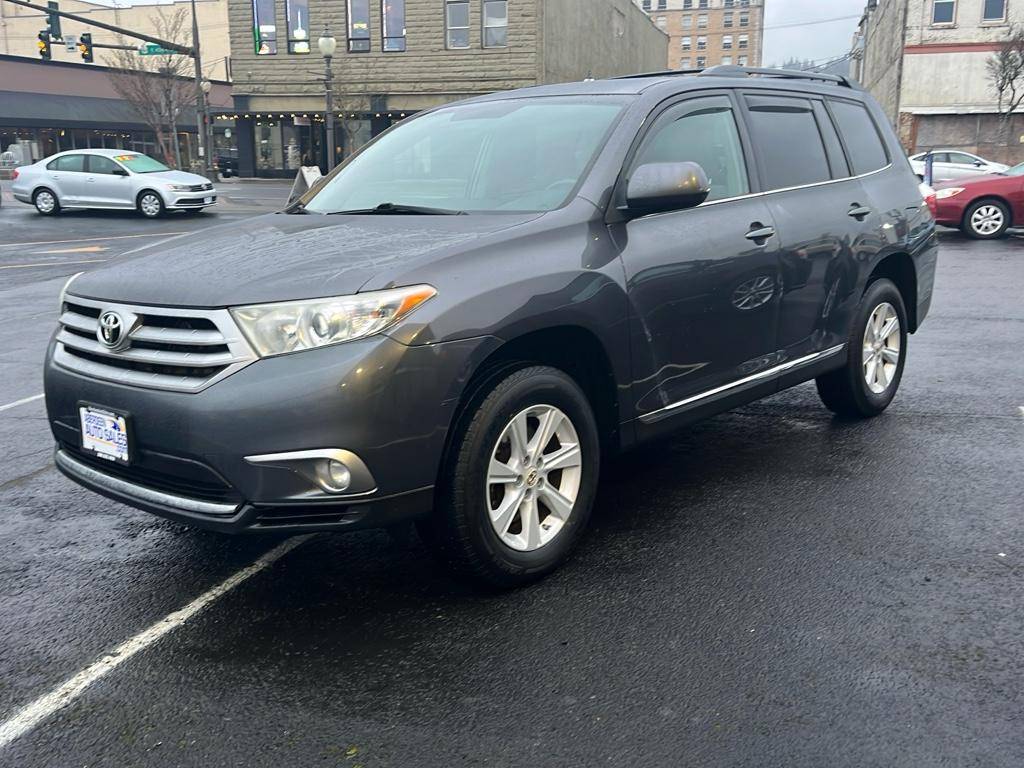 2013 Toyota Highlander Plus V6 — SUV — 173,761 mi — Aberdeen, WA