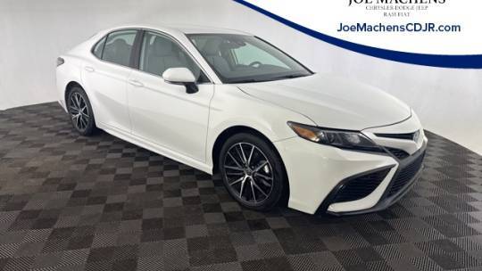 2023 Toyota Camry SE — Sedan — 31,281 mi — Columbia, MO