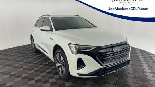2024 Audi Q8 e-tron Premium — SUV — 2,795 mi — Columbia, MO