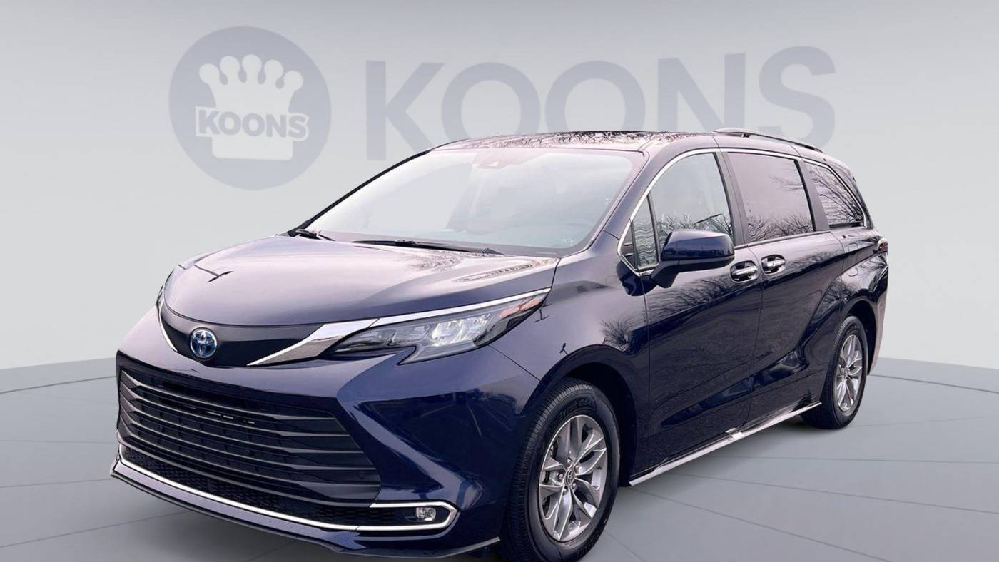 2024 Toyota Sienna XLE — Minivan — 26,962 mi — Clarksville, MD