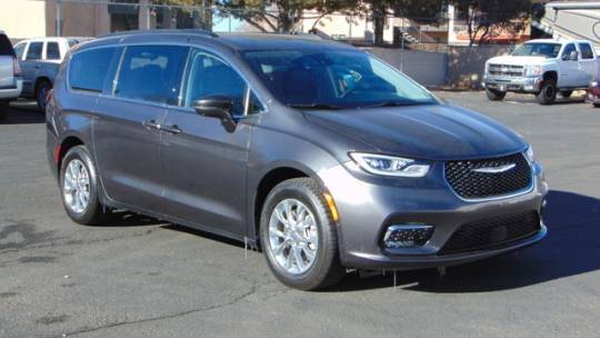 2022 Chrysler Pacifica Touring L — Minivan — 28,476 mi — Santa Fe, NM