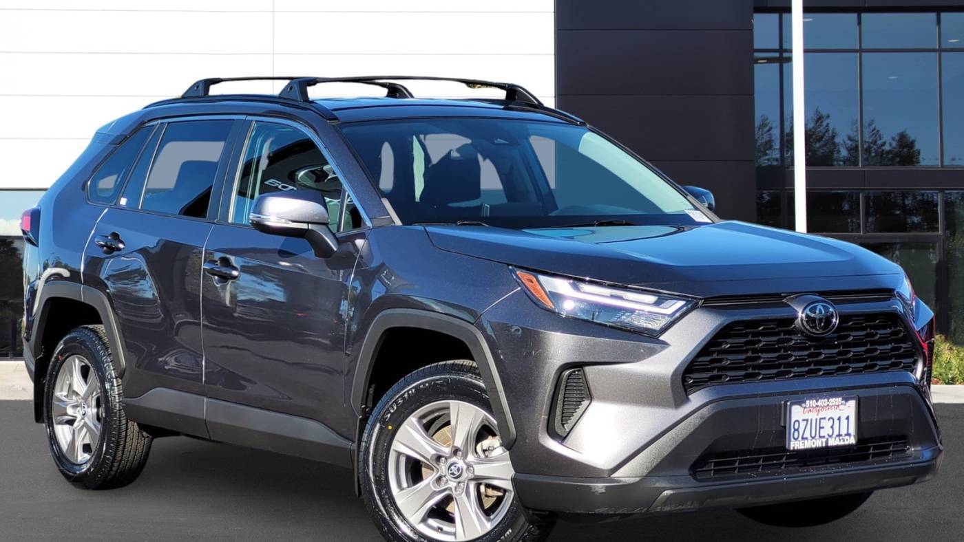 2022 Toyota RAV4 XLE — SUV — 15,244 mi — Newark, CA