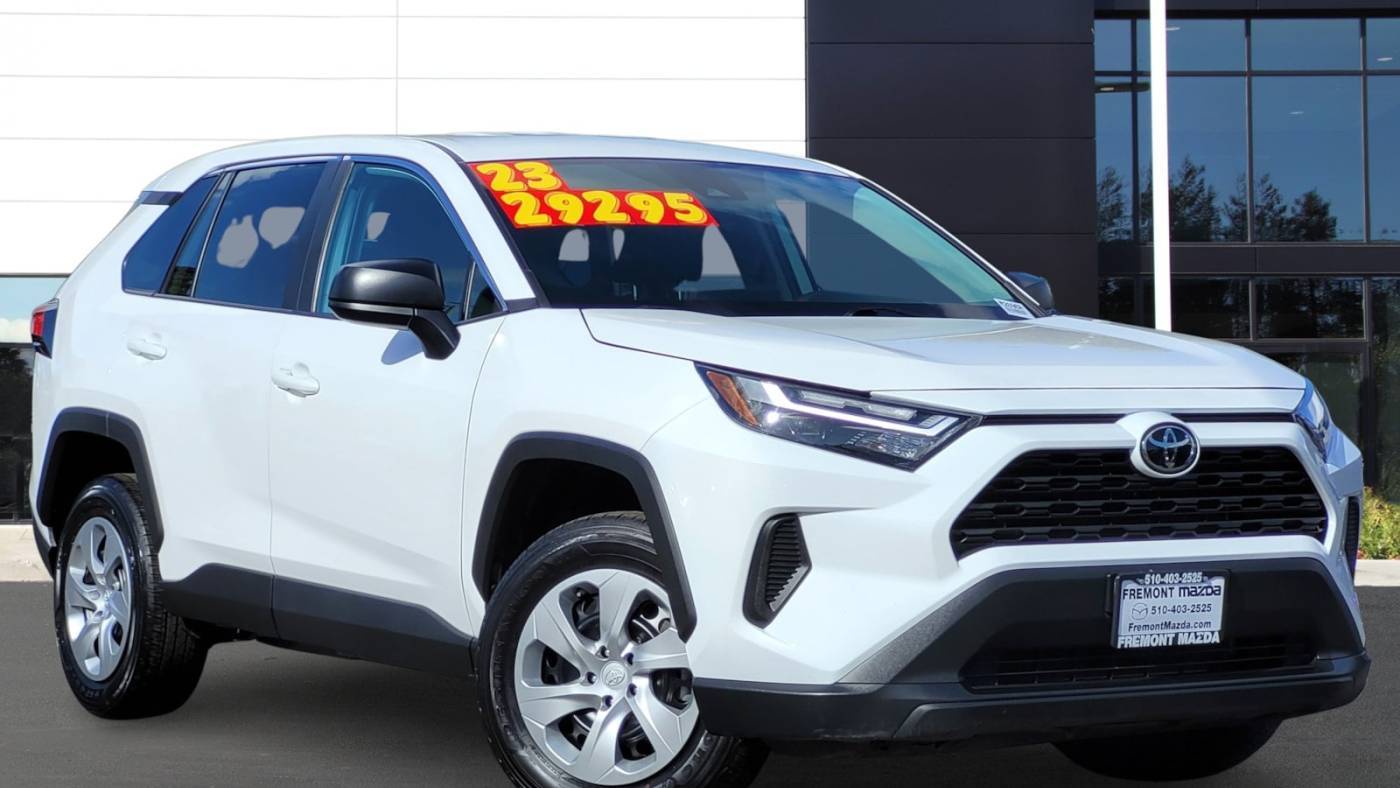 2023 Toyota RAV4 LE — SUV — 31,034 mi — Newark, CA