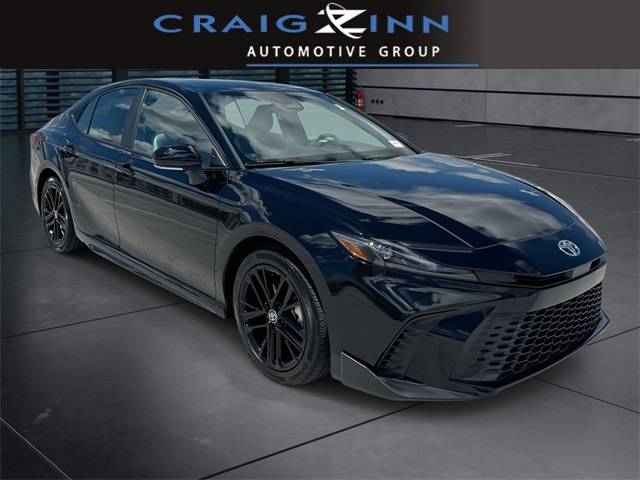 2025 Toyota Camry Hybrid SE — Sedan — 10,990 mi — North Miami, FL