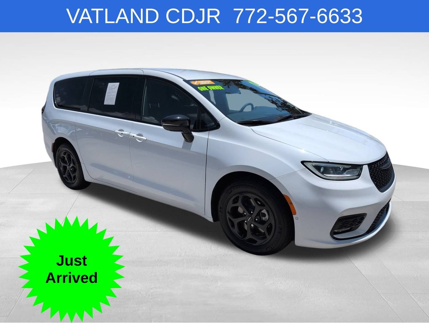 2024 Chrysler Pacifica Hybrid S Appearance Package — Minivan — 2,559 mi — Vero Beach, FL