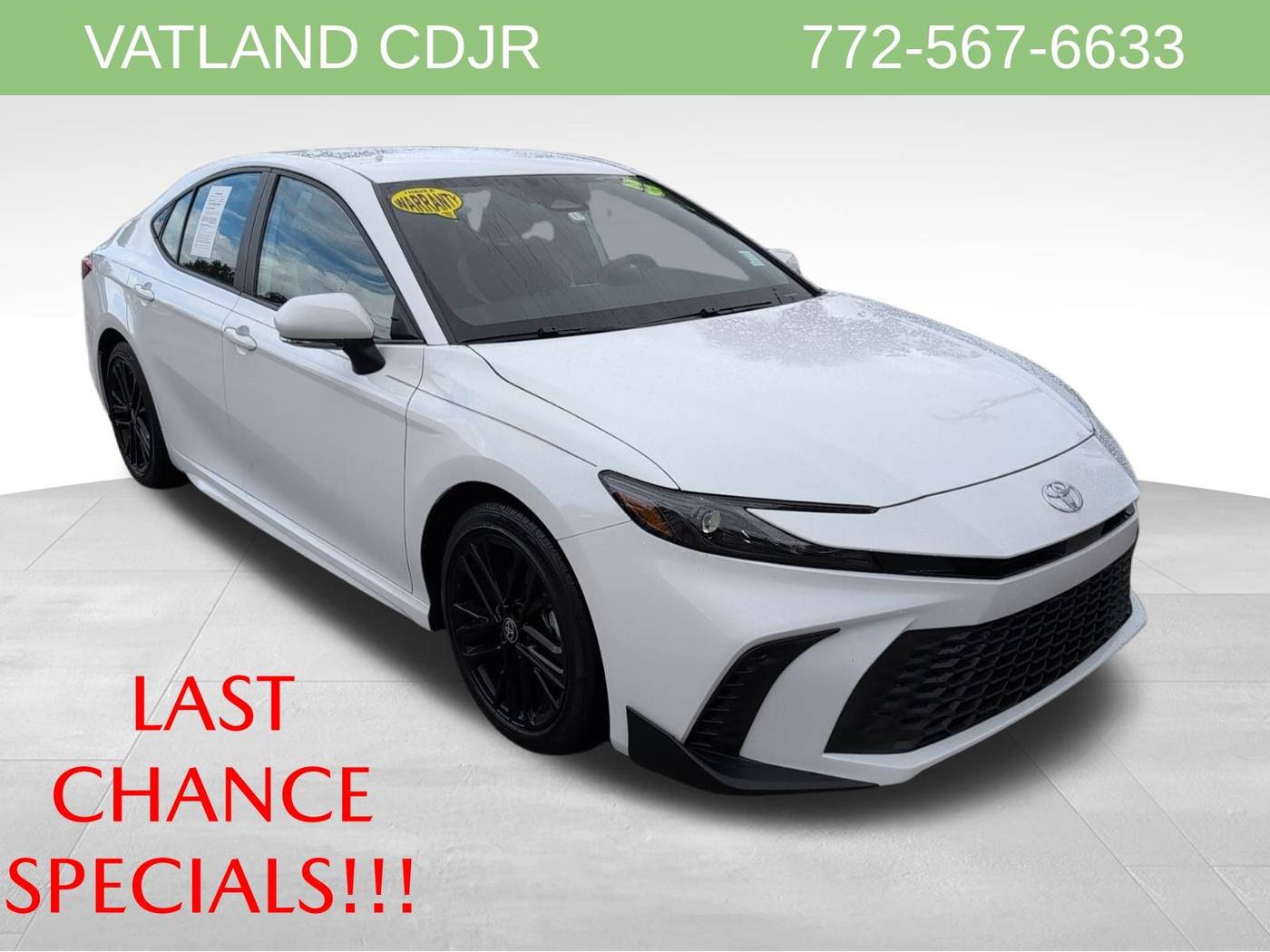 2025 Toyota Camry Hybrid SE — Sedan — 9,882 mi — Vero Beach, FL