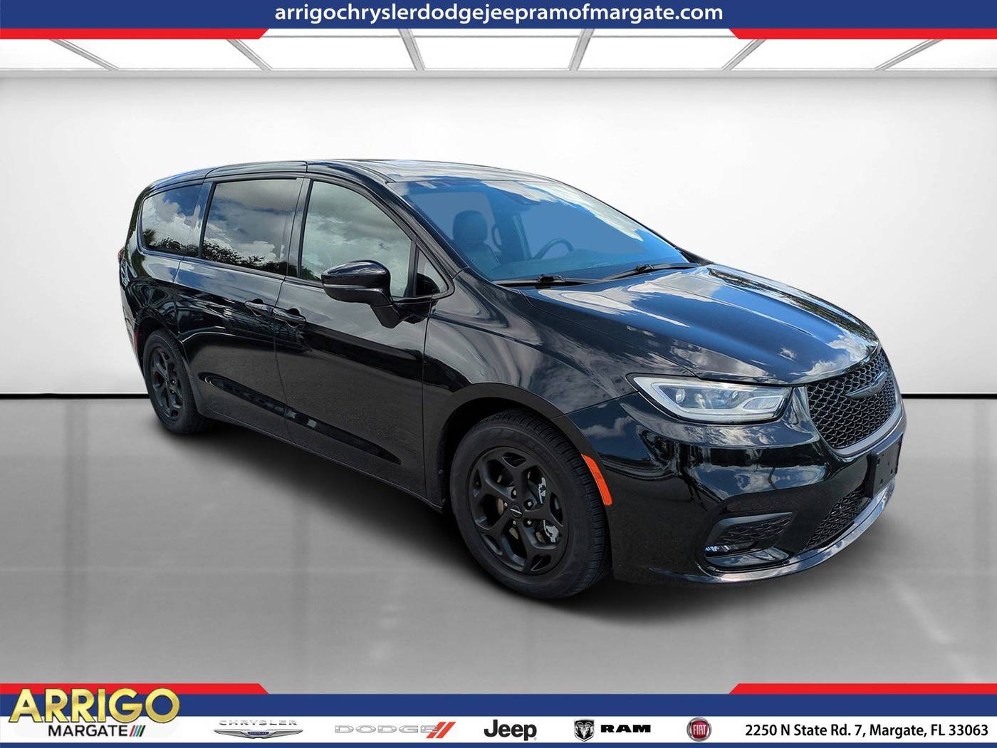 2022 Chrysler Pacifica Hybrid Limited — Minivan — 43,416 mi — Margate, FL