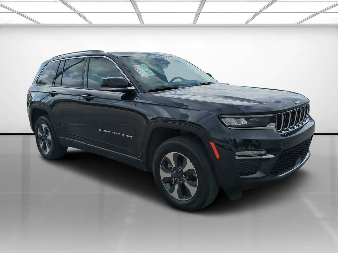 2023 Jeep Grand Cherokee 4xe — SUV — 17,188 mi — Margate, FL