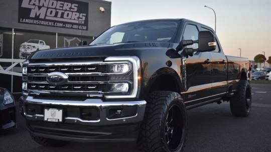 2023 Ford Super Duty F-350 LARIAT — Pickup Truck — 12,999 mi — Gresham, OR