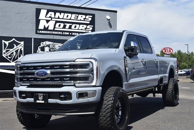 2024 Ford Super Duty F-350 Platinum — Pickup Truck — 16,045 mi — Gresham, OR