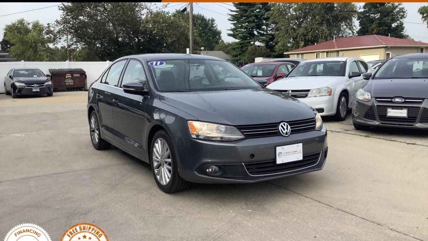 2011 Volkswagen Jetta SEL — Sedan — 96,665 mi — East Peoria, IL