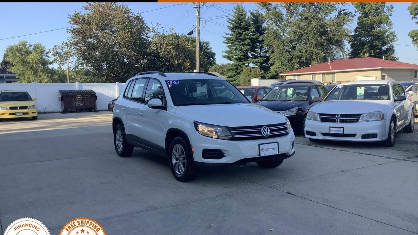 2016 Volkswagen Tiguan S — SUV — 92,891 mi — East Peoria, IL
