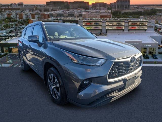 2022 Toyota Highlander XLE — SUV — 40,950 mi — Tampa, FL