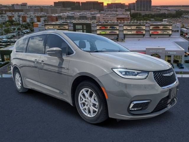2022 Chrysler Pacifica Touring L — Minivan — 53,125 mi — Tampa, FL