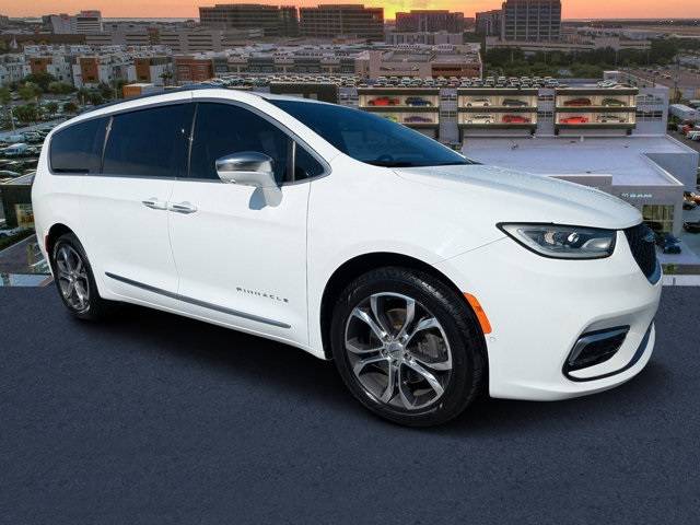 2022 Chrysler Pacifica Pinnacle — Minivan — 51,147 mi — Tampa, FL