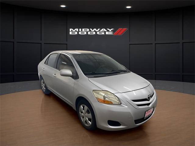 2007 Toyota Yaris Base — Sedan — 154,126 mi — Chicago, IL