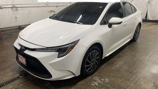 2021 Toyota Corolla LE — Sedan — 33,240 mi — Chicago, IL