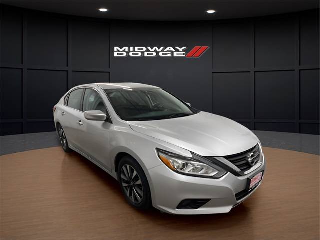 2017 Nissan Altima 2.5 SV — Sedan — 95,259 mi — Chicago, IL