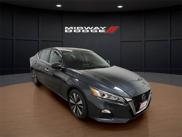 2022 Nissan Altima SV — Sedan — 58,635 mi — Chicago, IL