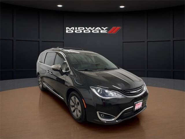2017 Chrysler Pacifica Hybrid Platinum — Minivan — 77,077 mi — Chicago, IL
