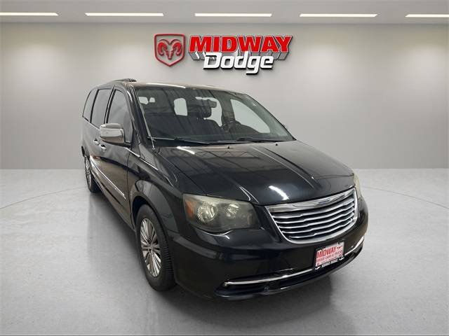 2014 Chrysler Town & Country Touring-L — Minivan — 112,387 mi — Chicago, IL