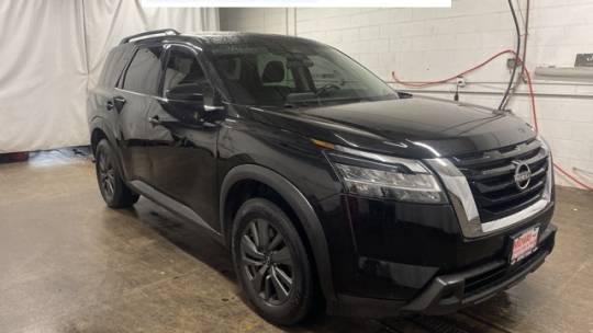 2022 Nissan Pathfinder SV — SUV — 107,097 mi — Chicago, IL