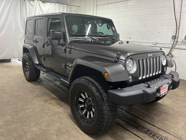 2018 Jeep Wrangler Sahara — SUV — 21,300 mi — Chicago, IL