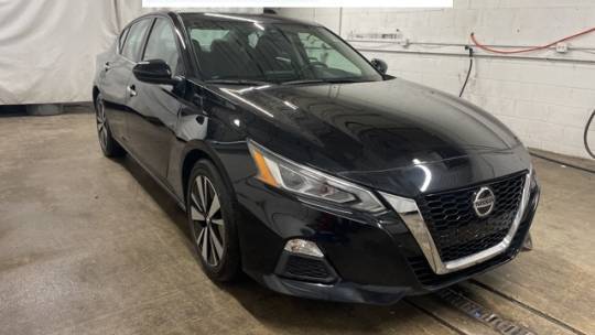 2022 Nissan Altima SV — Sedan — 24,660 mi — Chicago, IL