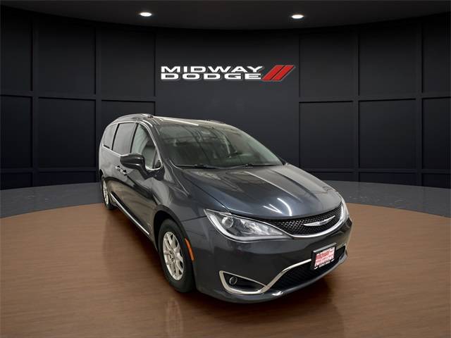2020 Chrysler Pacifica Touring L — Minivan — 126,563 mi — Chicago, IL