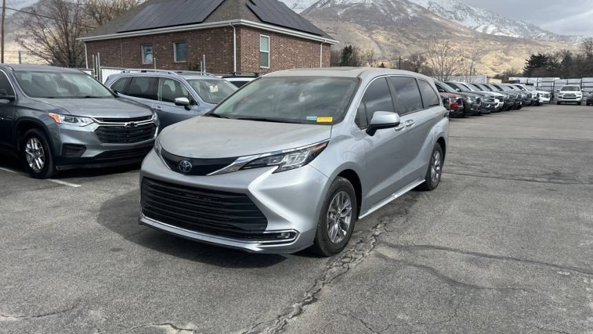 2022 Toyota Sienna XLE — Minivan — 47,299 mi — Lindon, UT