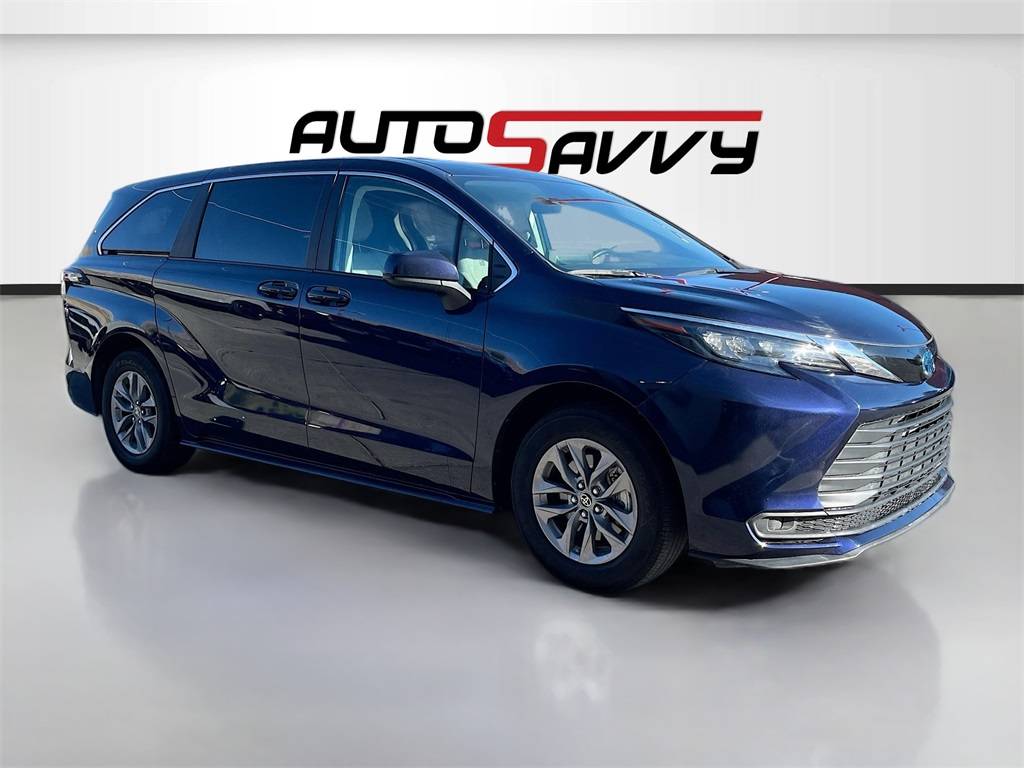2024 Toyota Sienna LE — Minivan — 30,904 mi — Lindon, UT