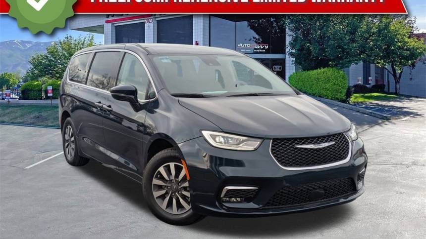 2022 Chrysler Pacifica Hybrid Touring L — Minivan — 15,554 mi — Woods Cross, UT