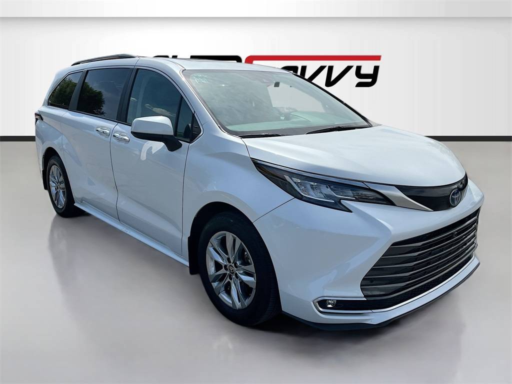 2023 Toyota Sienna XLE — Minivan — 17,398 mi — Woods Cross, UT