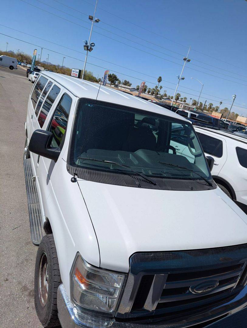 2014 Ford Econoline Wagon E-350 Super Duty XL — Passenger Van — 134,000 mi — Tucson, AZ
