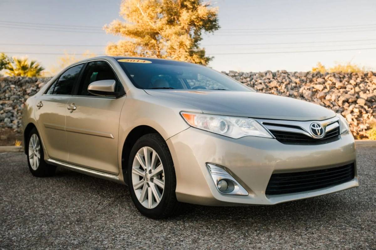 2014 Toyota Camry XLE — Sedan — 71,541 mi — Tucson, AZ
