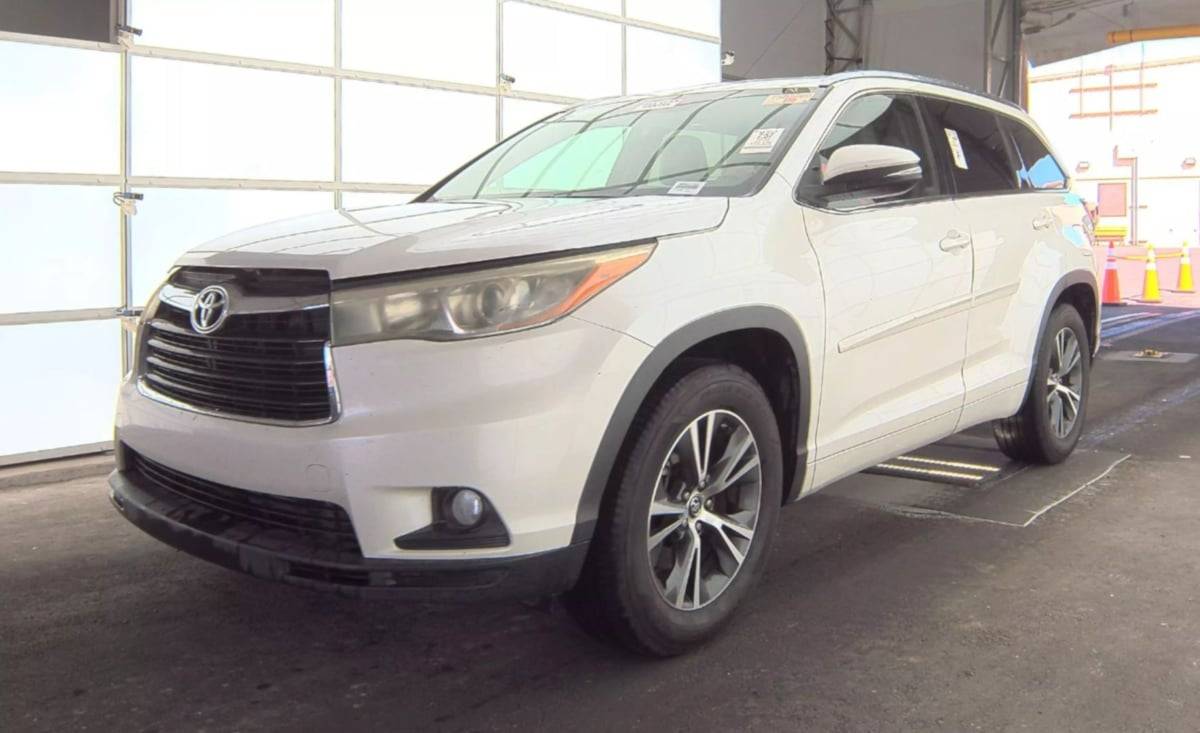 2016 Toyota Highlander XLE — SUV — 173,325 mi — Tucson, AZ