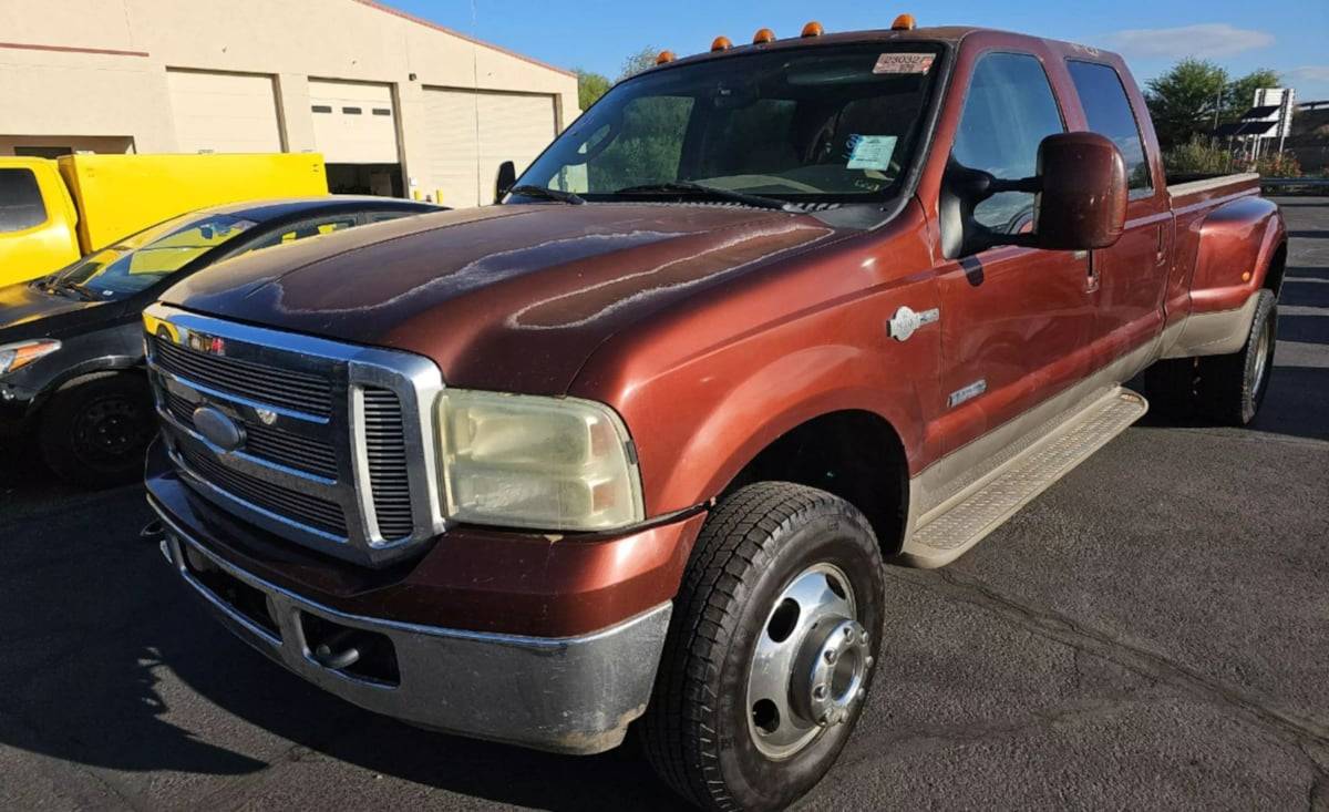 2005 Ford Super Duty F-350 XL — Pickup Truck — 177,010 mi — Tucson, AZ