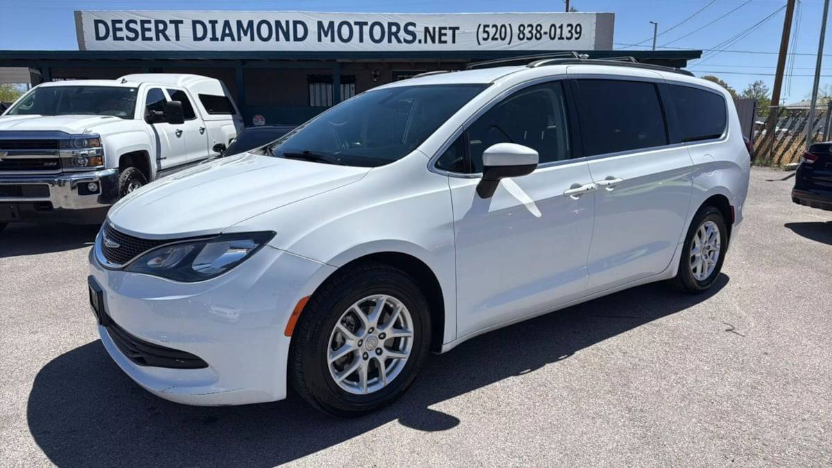 2020 Chrysler Voyager LXI — Minivan — 123,824 mi — Tucson, AZ
