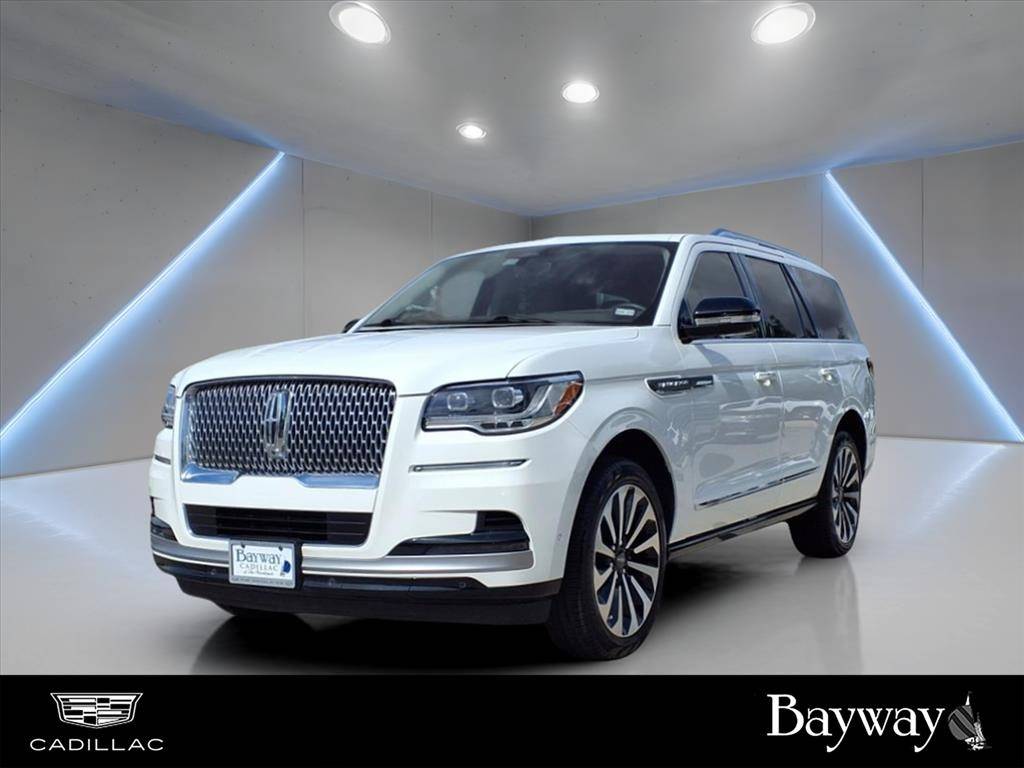 2023 Lincoln Navigator Reserve — SUV — 32,964 mi — The Woodlands, TX
