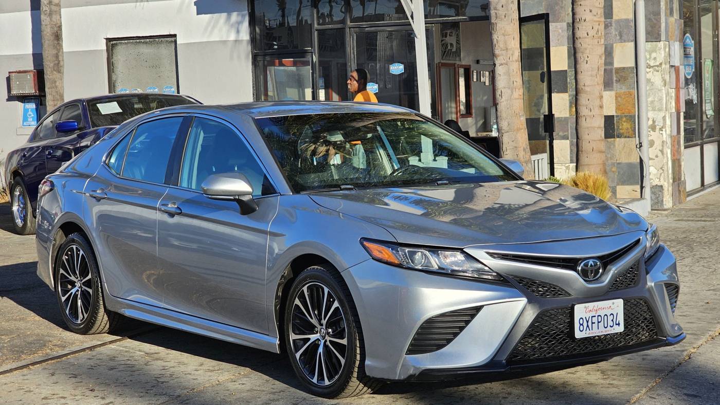 2019 Toyota Camry SE — Sedan — 55,830 mi — South Gate, CA