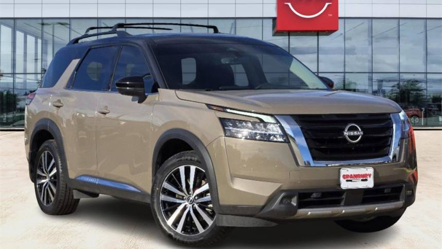2023 Nissan Pathfinder Platinum — SUV — 13,268 mi — Granbury, TX