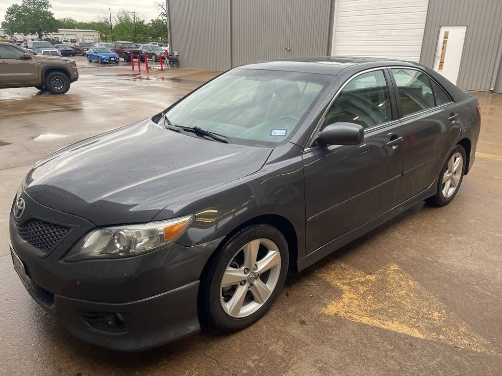 2011 Toyota Camry SE — Sedan — 209,659 mi — Granbury, TX