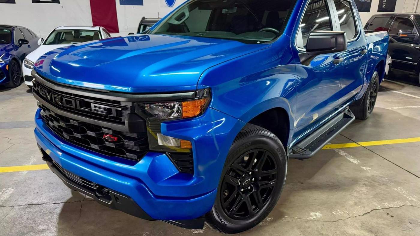 2023 Chevrolet Silverado 1500 Custom — Pickup Truck — 40,400 mi — Dallas, TX