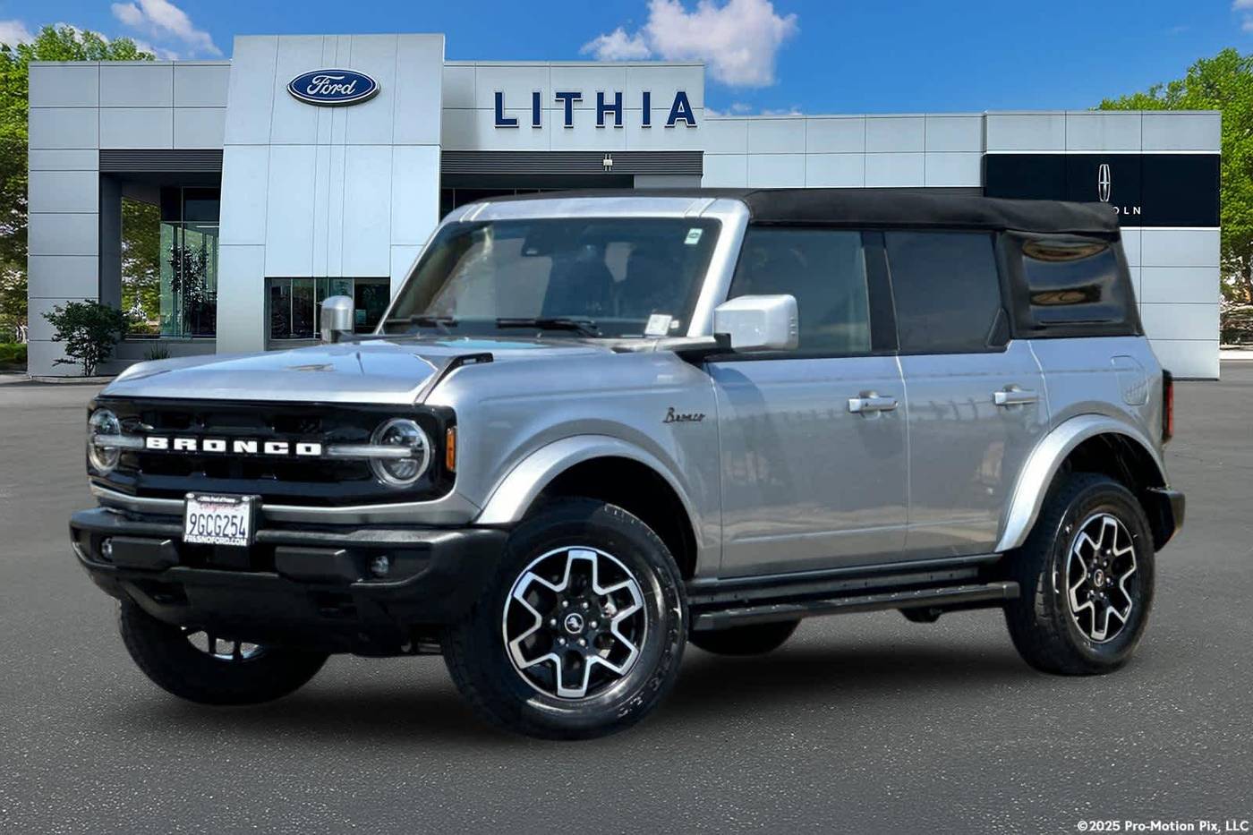 2023 Ford Bronco Outer Banks — SUV — 22,850 mi — Fresno, CA